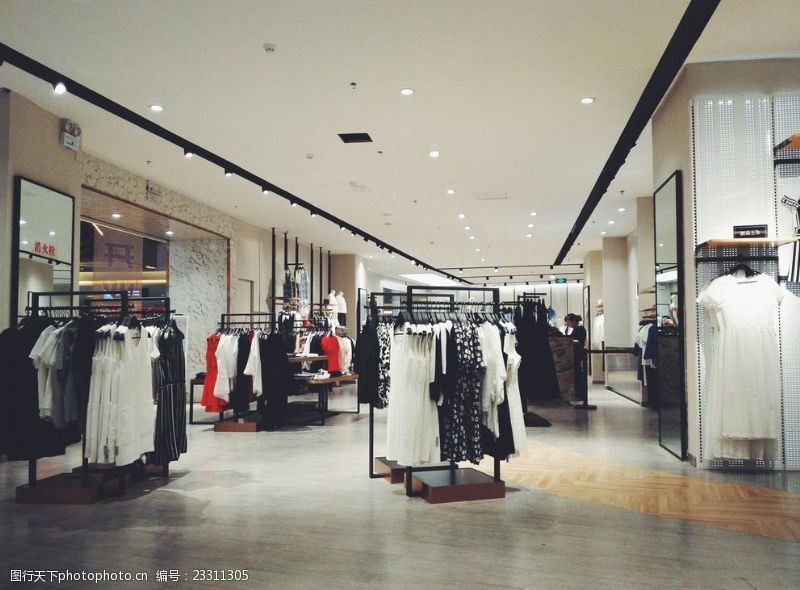 時尚服裝店場景 激發(fā)靈感與消費欲望